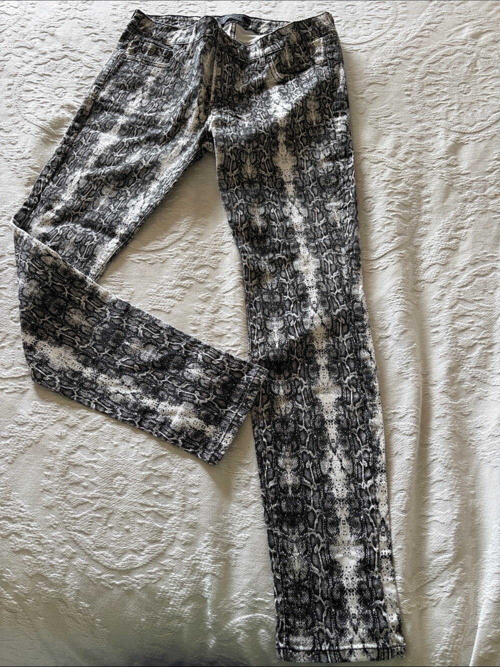 Vintage Women’s Guess Black & Gray Patterned Slim Jeans EUC 32